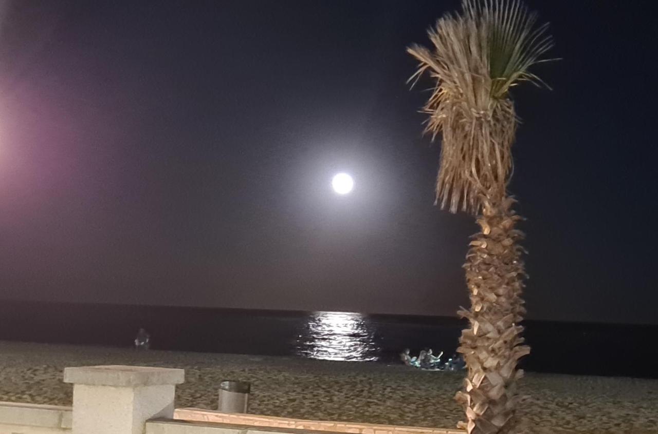 Apartamento Primera Linea Mar Cambrils Cerca Puerto Dış mekan fotoğraf